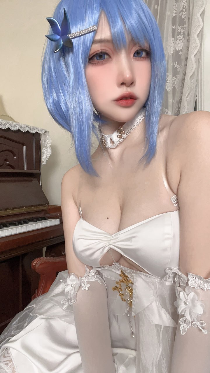 好图欣赏-二佐Nisa 恰巴耶夫礼服-颜夕资源网-第20张图片